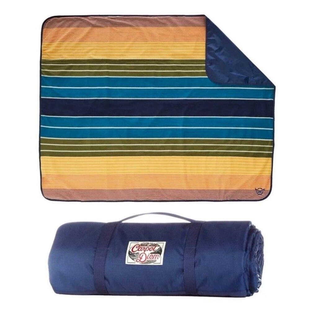 Moose Jaw CARPET DIEM Outdoor Blanket Camping Backpacking Fleece Waterproof Back